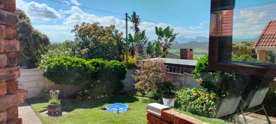 4 Bedroom Property for Sale in Fraaiuitsig Western Cape